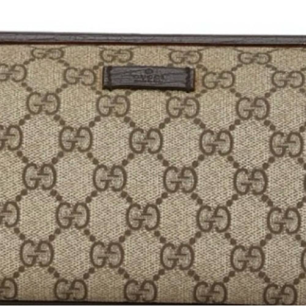 Gucci GG Supreme Tick Makeup/Toiletry Bag - Picture 17 of 17